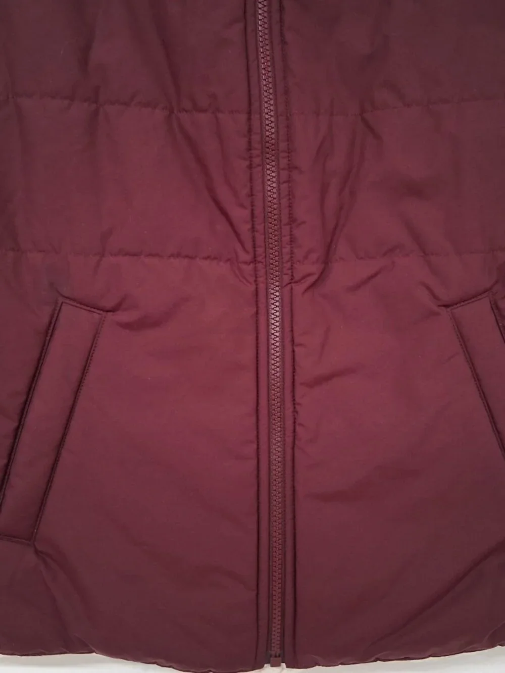 The North Face | Women Red Burgundy White Sherpa Reversible Puffer Vest - Size M - Picture 3 of 6
